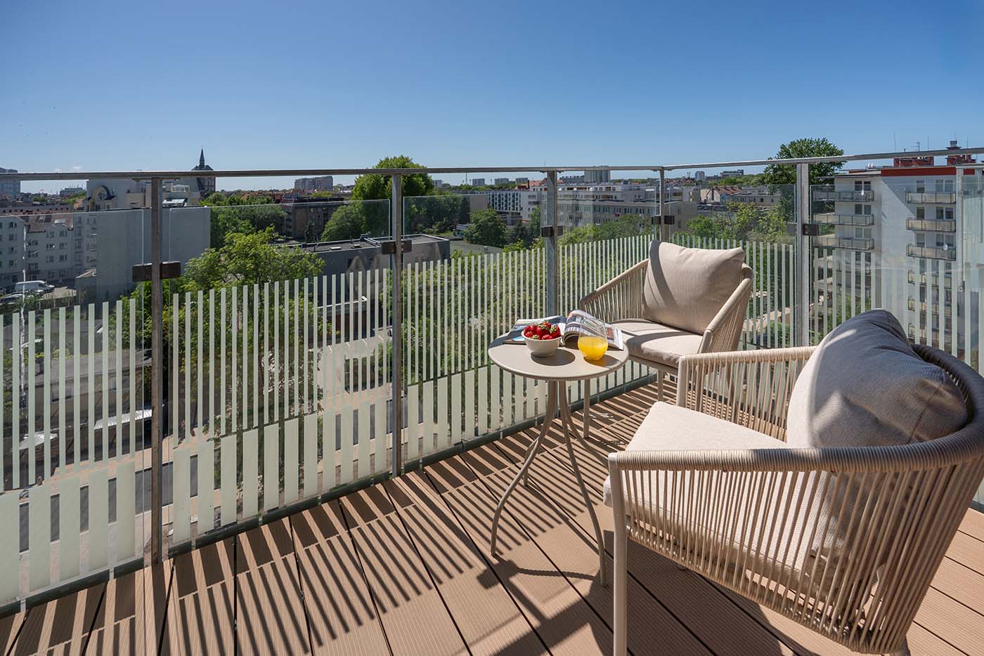 Balkon z widokiem na Kołobrzeg, Apartament Okopowa 7, Kołobrzeg
