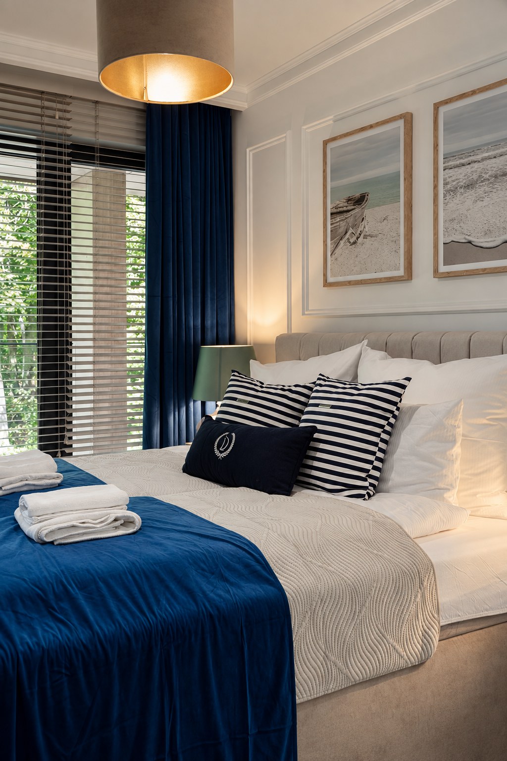Sypialnia z widokiem na zieleń, Apartament Sea & Forest, Międzyzdroje